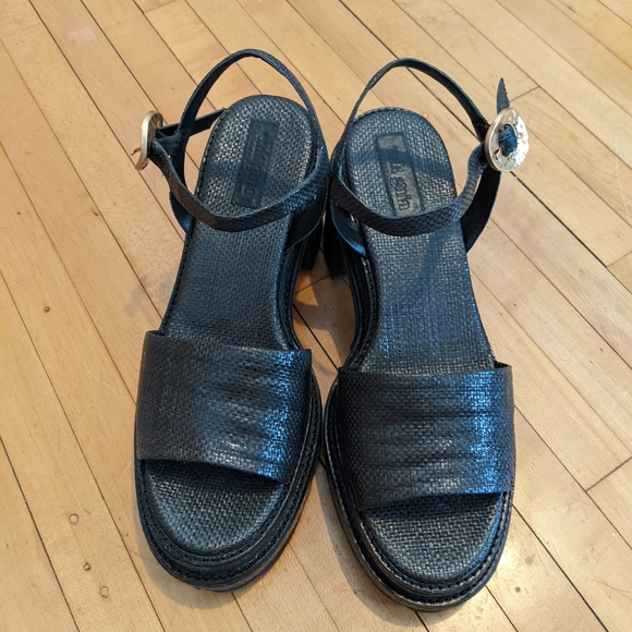 cult gaia Azariah Platform Sandal in black | Size 39 (US 9) - Picture 4 of 10